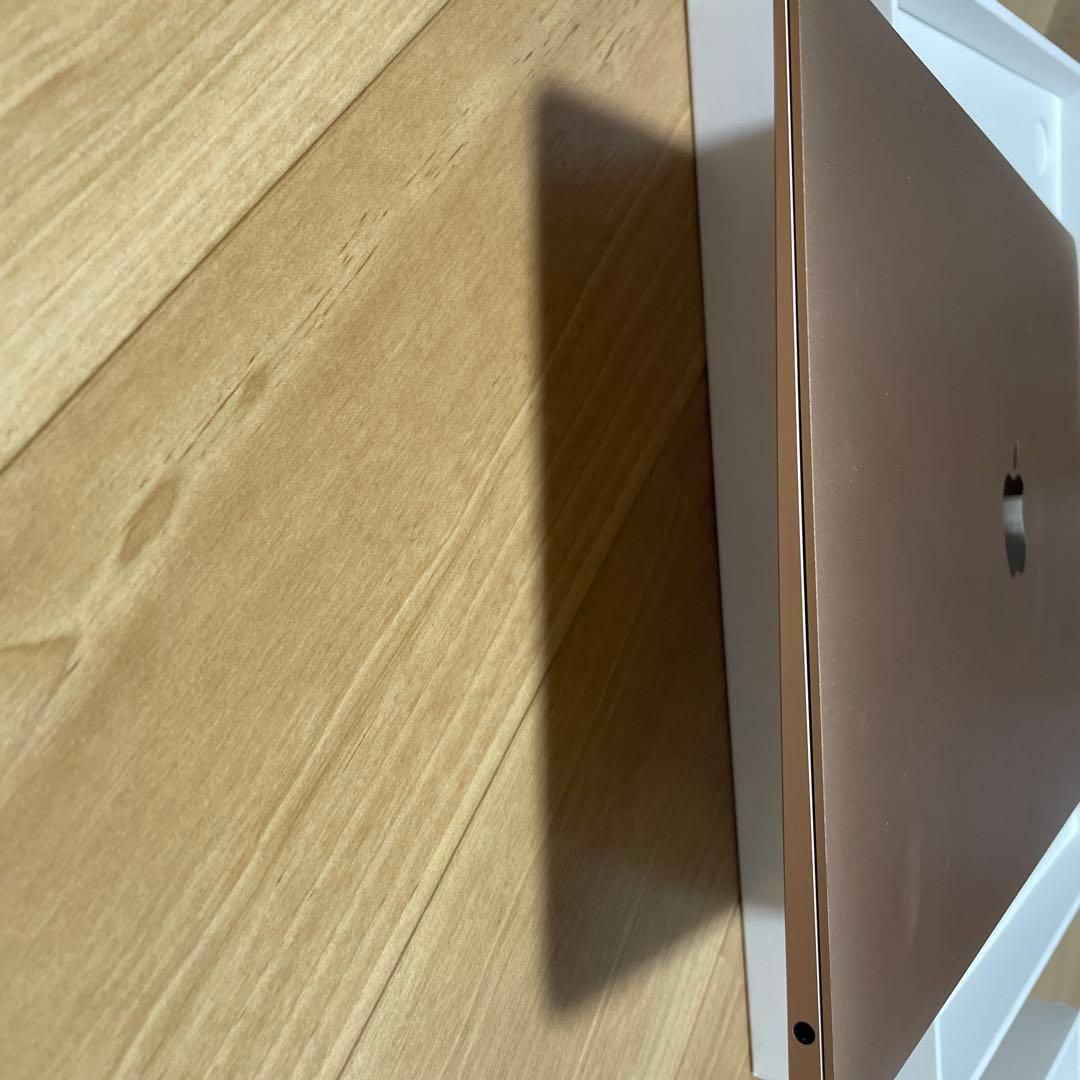 【美品】Apple MacBook Air 13インチ2020年256GB
