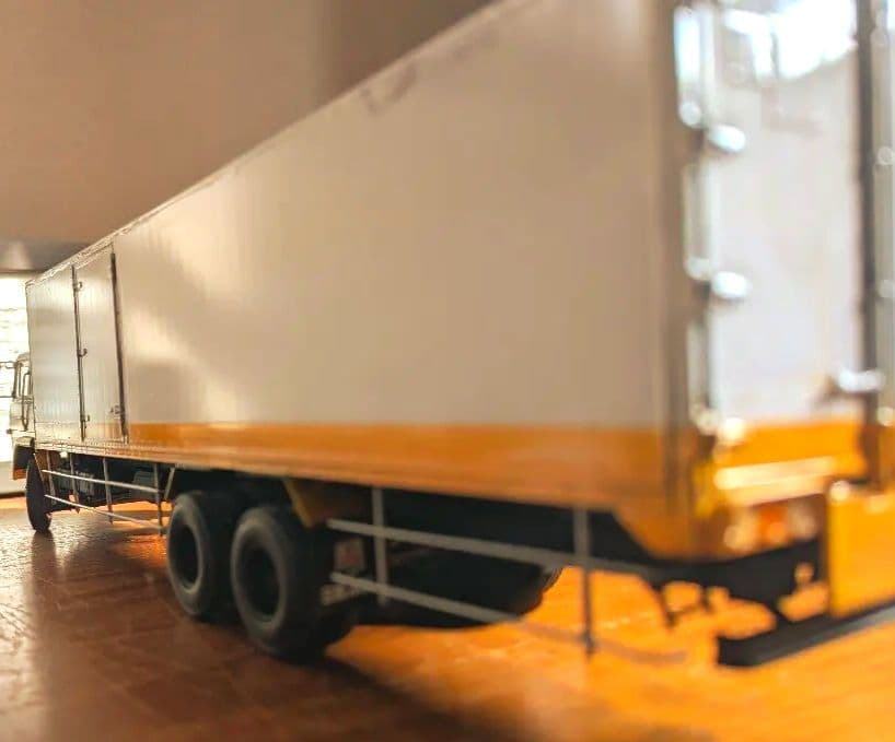 プラモデル完成品三菱ふそうＦU