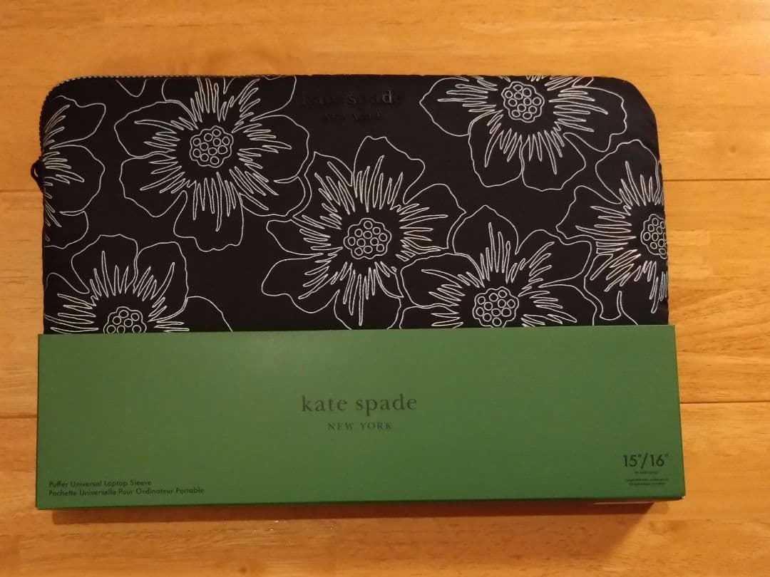 【新品】kate spade フラワーパターン ノートPCケース