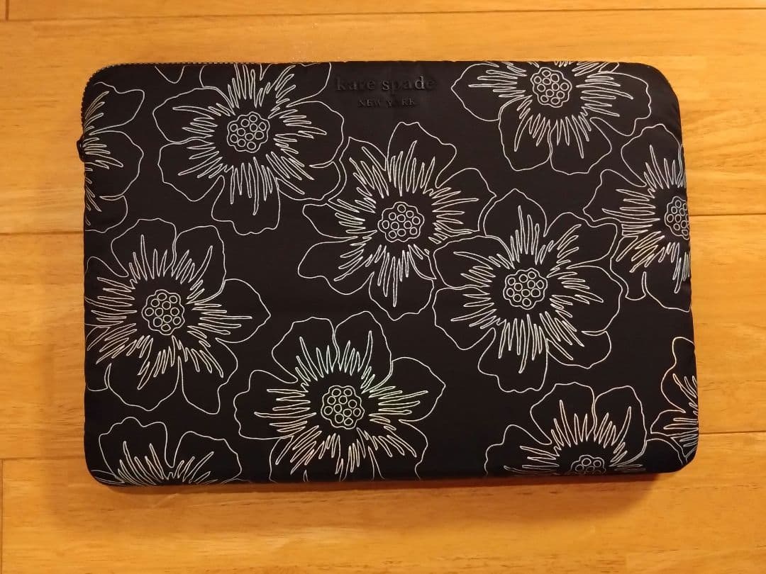 【新品】kate spade フラワーパターン ノートPCケース