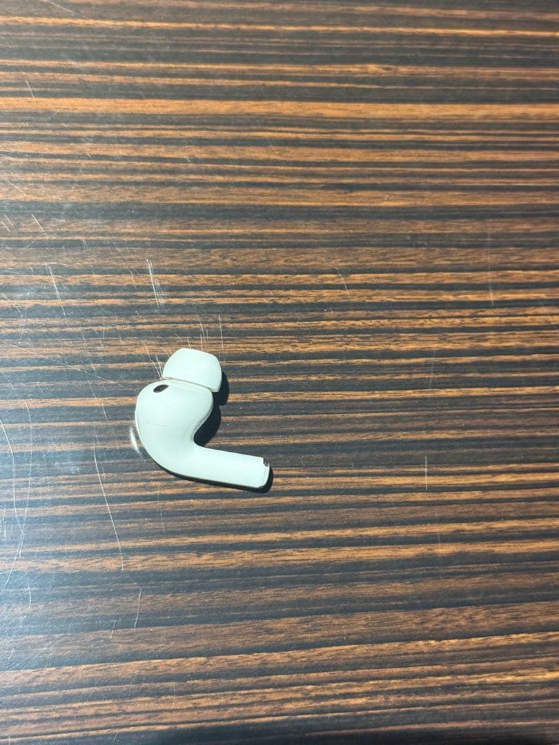 Airpods pro 3本体［Lのみ］ Apple・未使用に近い