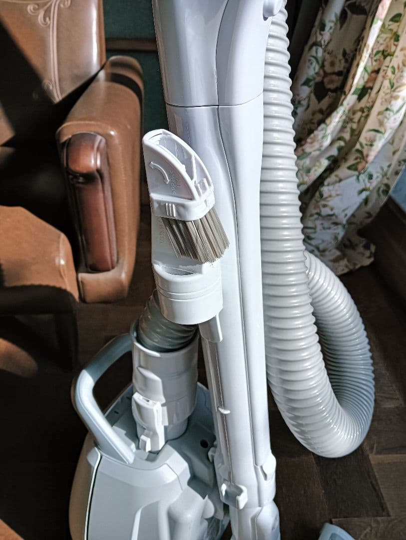 2025年製　HITACHI 掃除機 CV-KV70M(W)　日立