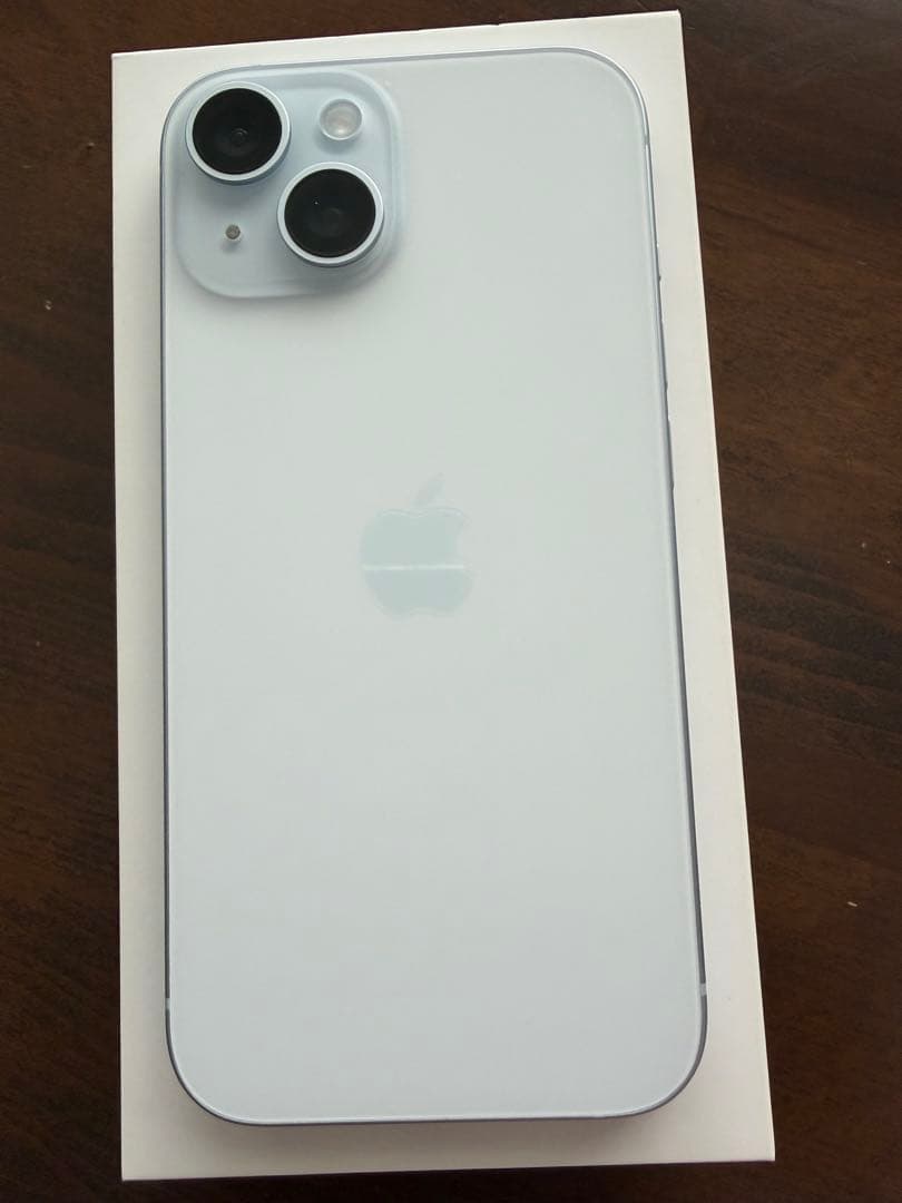 c*m様 iPhone 15 128GB ブルー