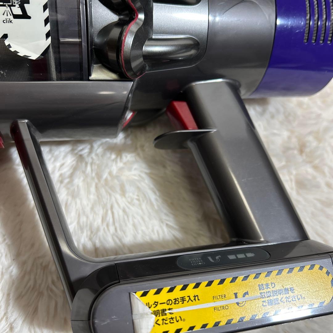 dyson コードレスクリーナー SV12