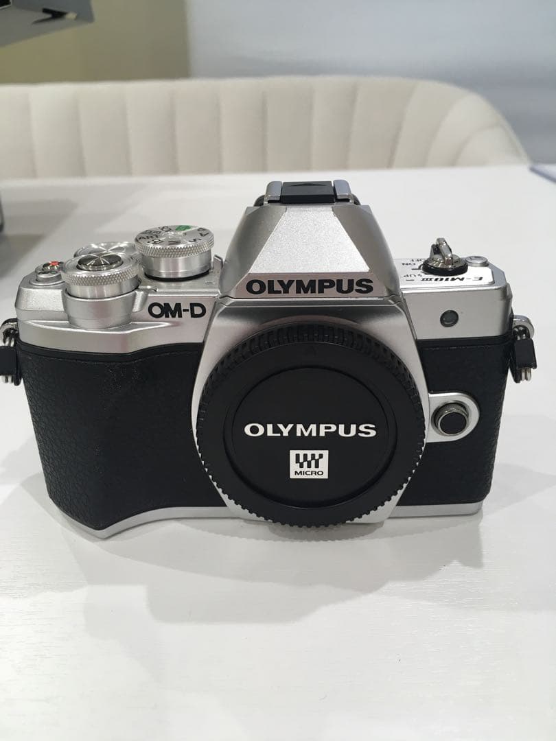 OLYMPUS OM-D E-M10 Mark Ⅲ本体レンズ TO.1647