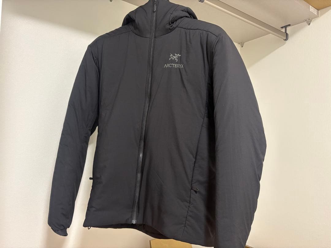 アークテリクス　アトムARフーディー