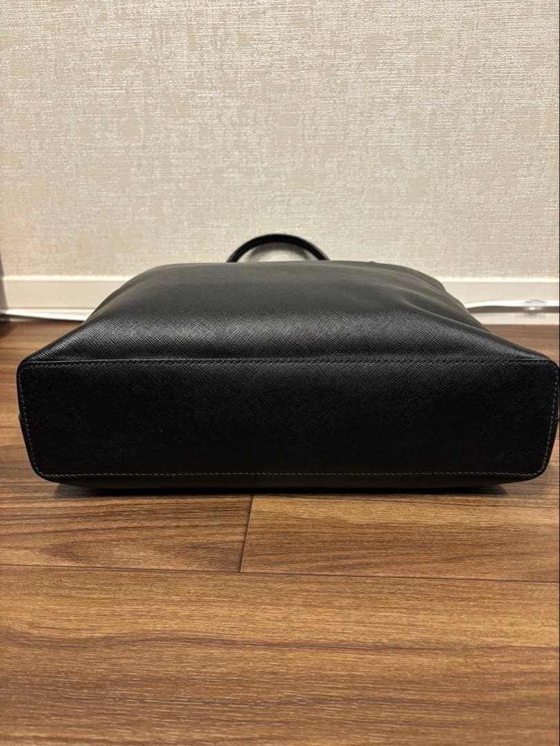 PRADA ビジネスバッグ