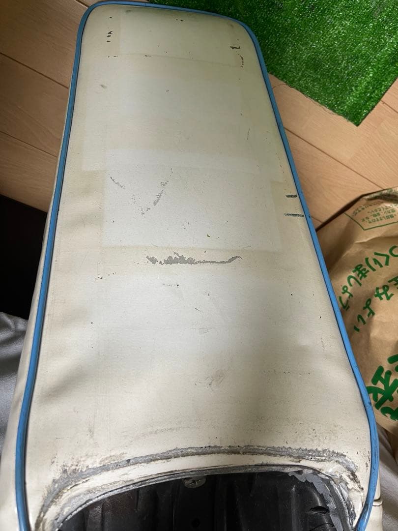 CBX400F墓石三段シート、XJR対応