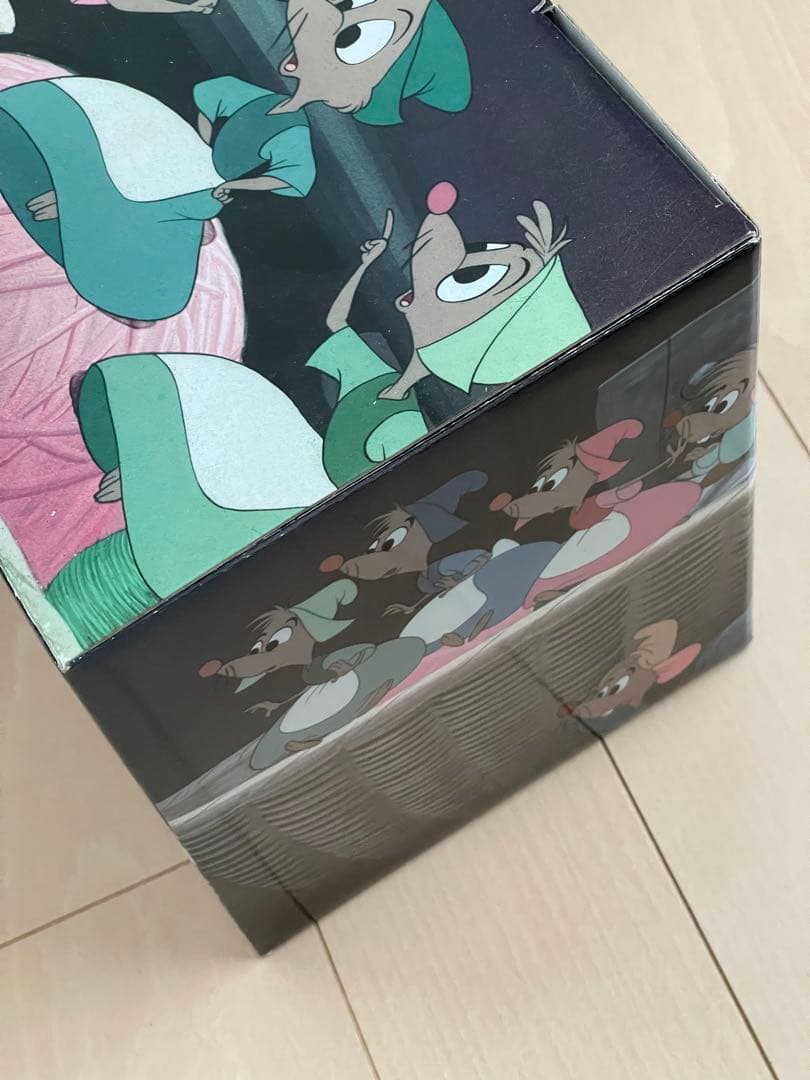 【新品未使用】シンデレラ　70周年　フィギュア　アクセサリーケース　小物入れ