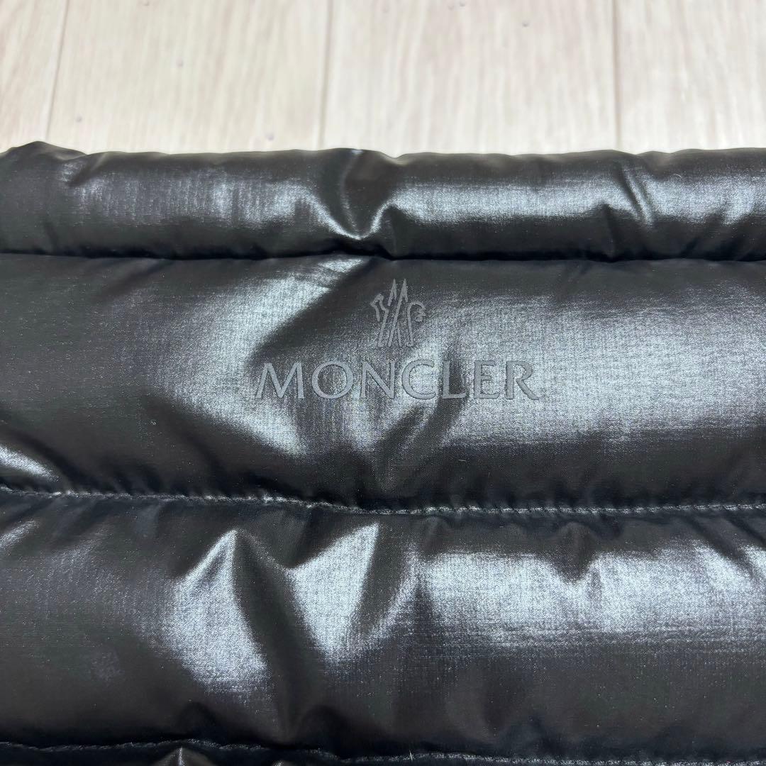 新品同様　モンクレール　黒　BLACK ダウン ネックウォーマー　4K54