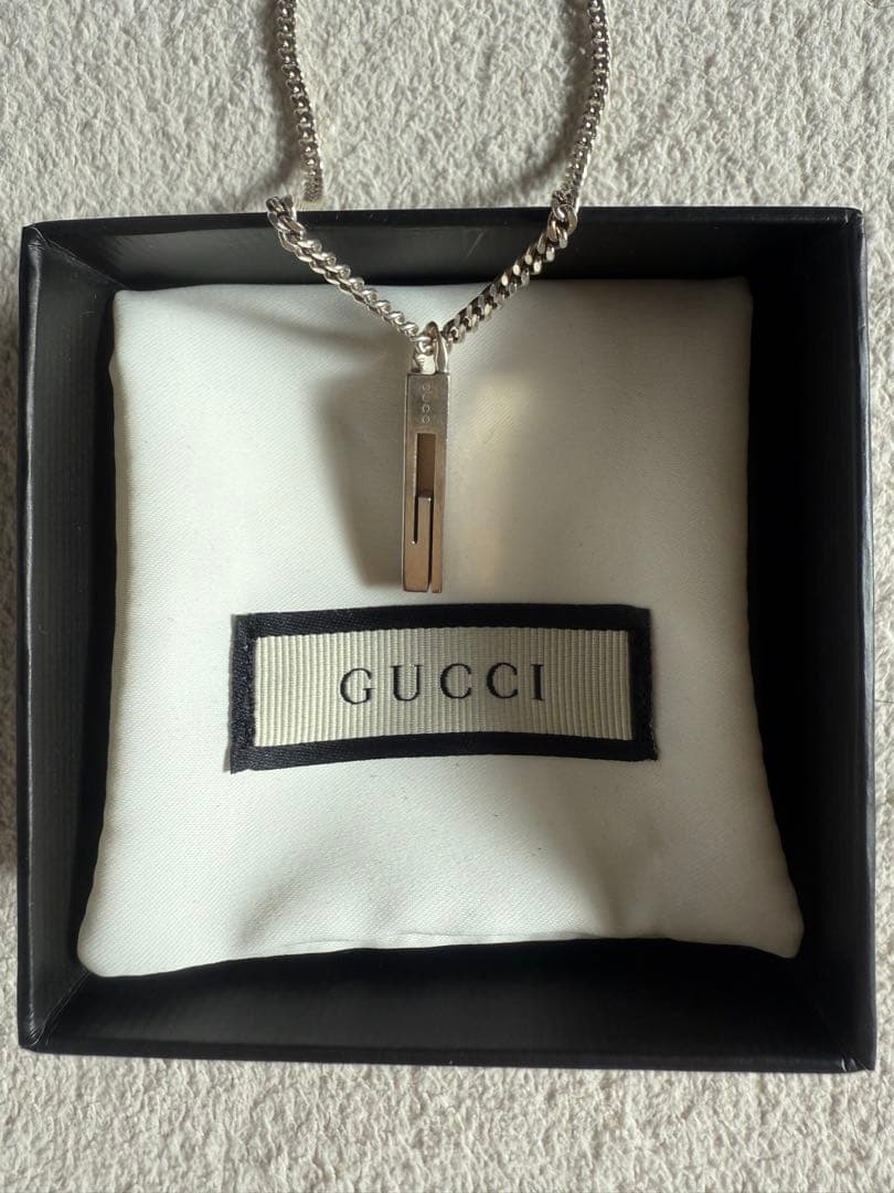 GUCCI シルバー ペンダント ネックレス