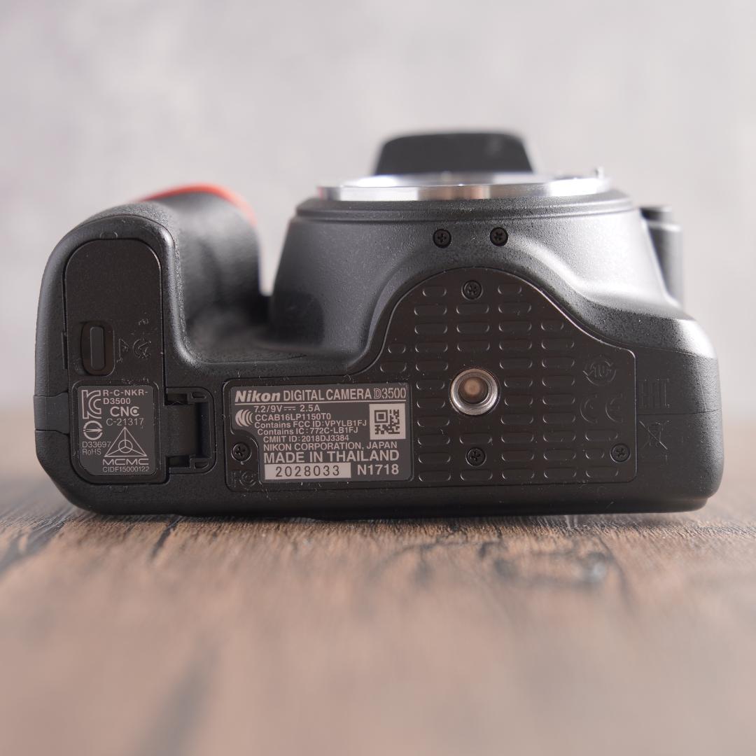 ✨ショット数まさかの64回でほぼ未使用✨Nikon D3500　267-1