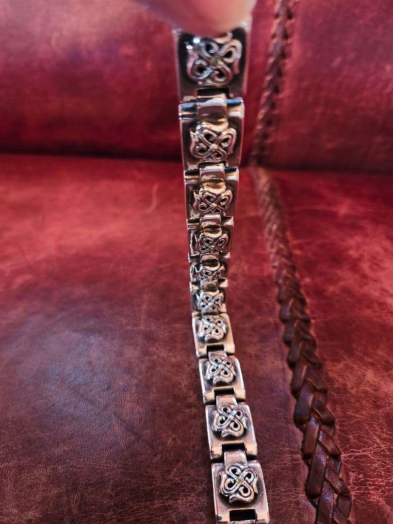 シンズスカルプチャー　シルバーブレスレット　ペリドット装飾