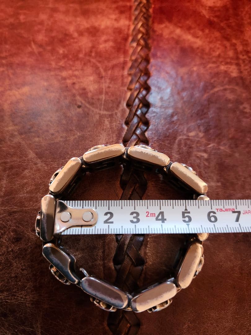 シンズスカルプチャー　シルバーブレスレット　ペリドット装飾