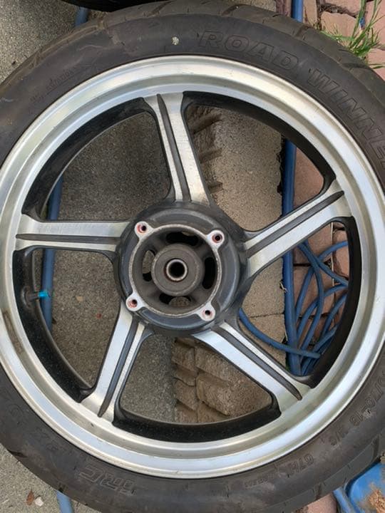 ギル専用 ゼファー400 ホイール、タイヤセット