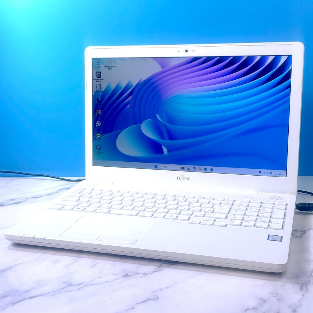 Corei7・8GB・SSD・ブルーレイ☆Win11・ホワイト・ノートパソコン