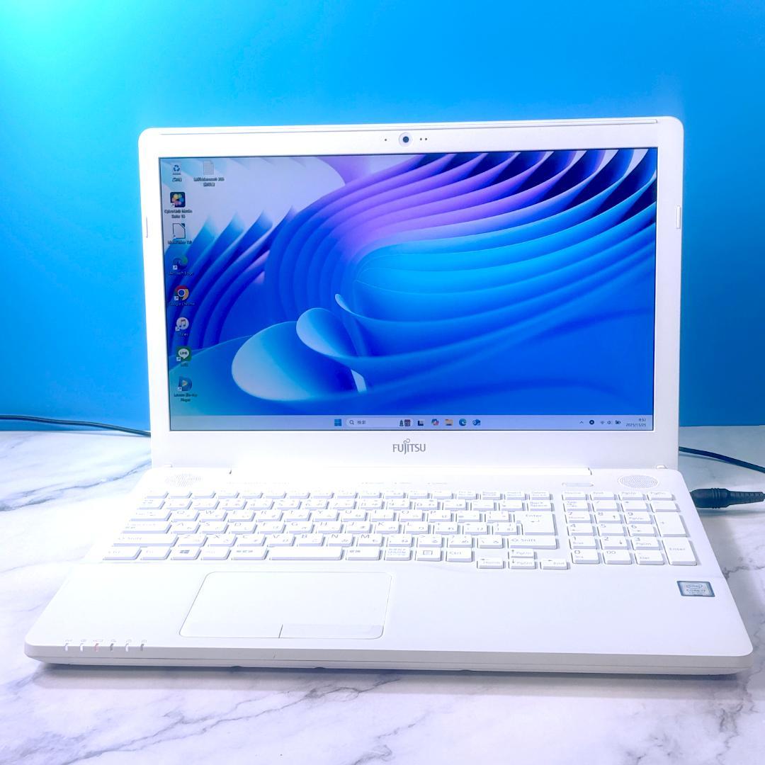 Corei7・8GB・SSD・ブルーレイ☆Win11・ホワイト・ノートパソコン