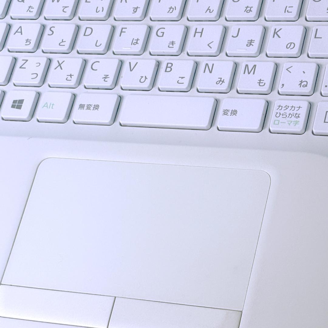 Corei7・8GB・SSD・ブルーレイ☆Win11・ホワイト・ノートパソコン