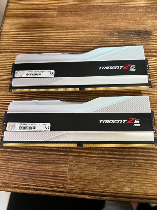 メモリー DDR5 5600 G.SKILL Trident Z5 RGB 32GB