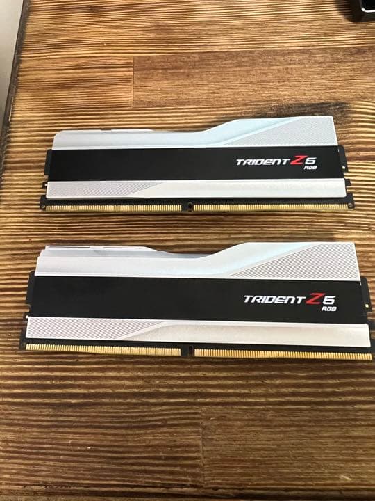 メモリー DDR5 5600 G.SKILL Trident Z5 RGB 32GB