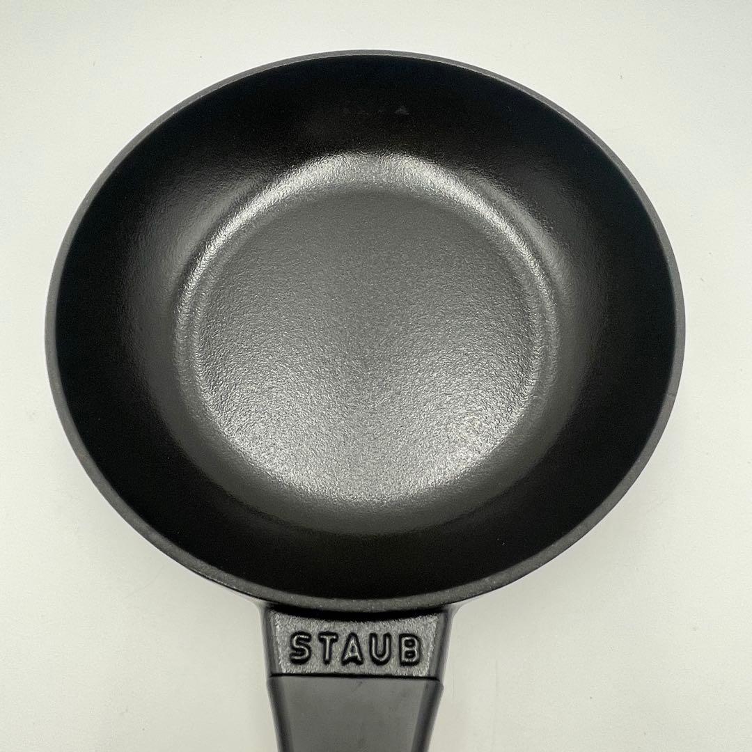 専用　美品　ストウブ（Staub）ウッドハンドル フライパン 20cm IH対応