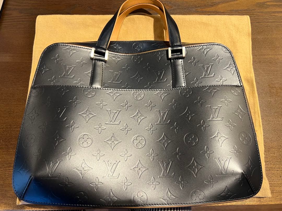 LOUIS VUITTON ルイヴィトン　バッグ