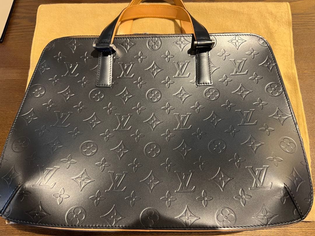 LOUIS VUITTON ルイヴィトン　バッグ