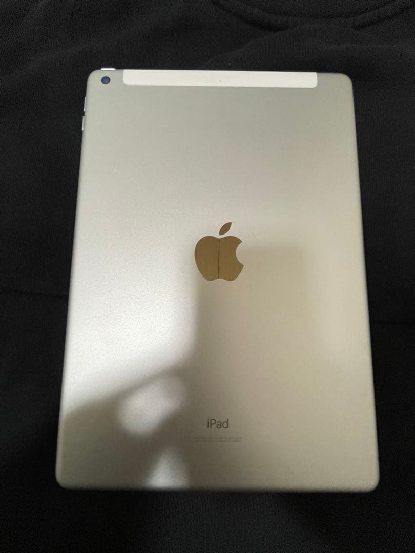 ipad 7世代　32GB セルラーモデル　美品　完動品