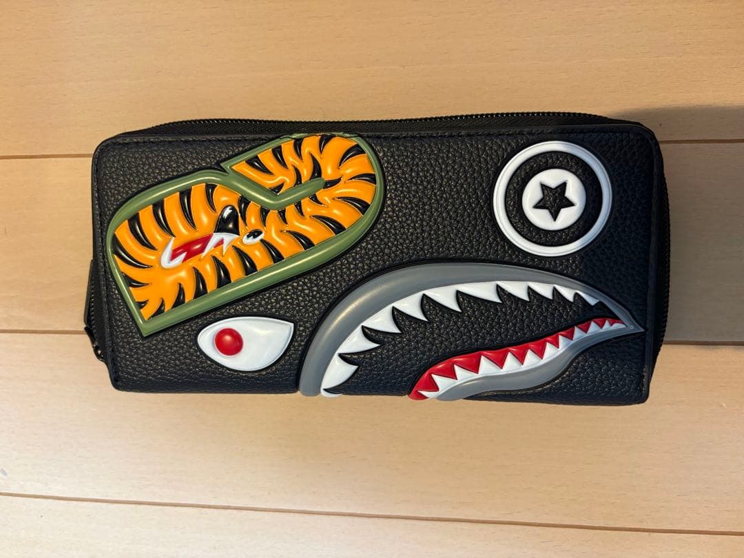A BATHING APE シャーク WGM 長財布