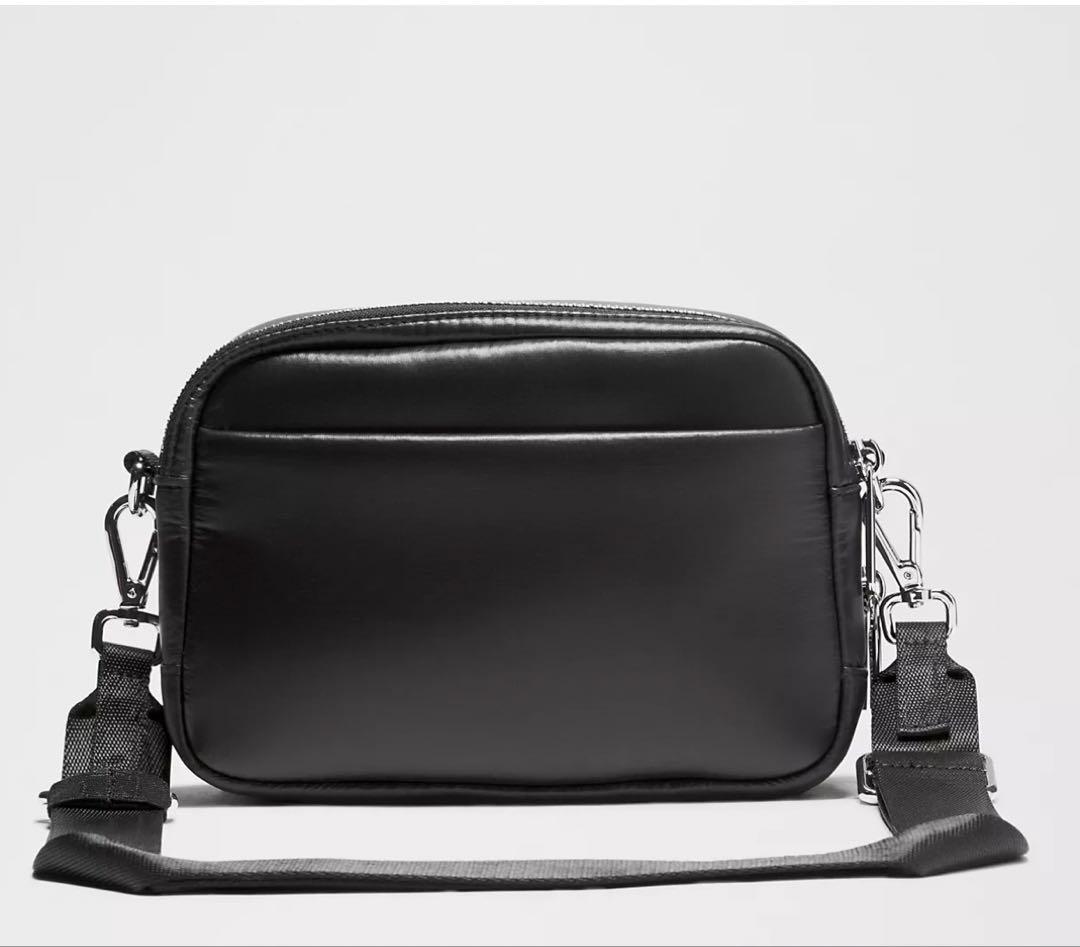 【新品】ルルレモンEverywhere クロスボディバッグ 2L ワンダーパフ