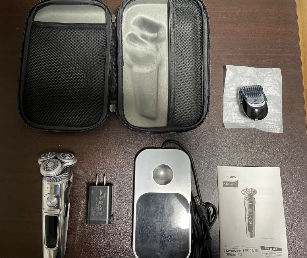【Queen】PHILIPS シェーバー（SP9863）