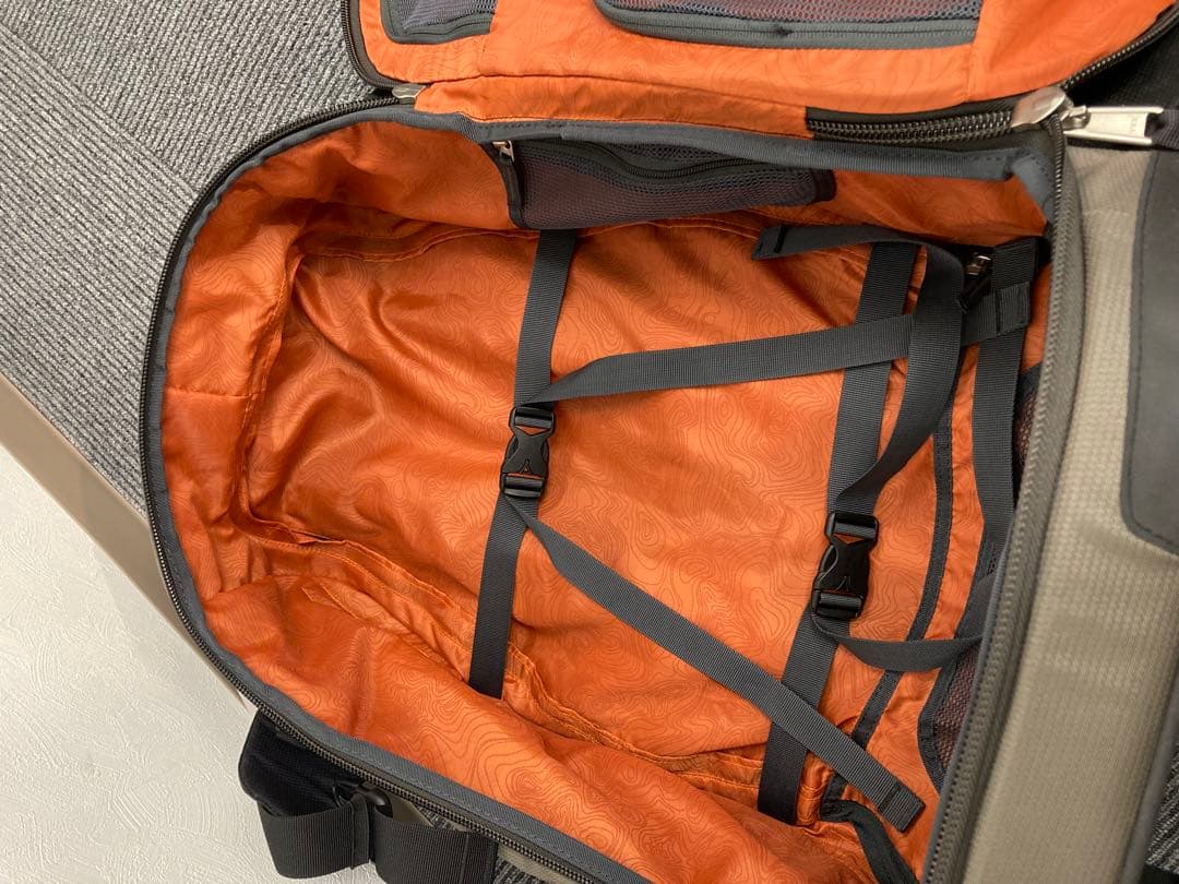 【新品未使用】Deuter カーキ スーツケース 旅行 登山バッグ 容量60L◇