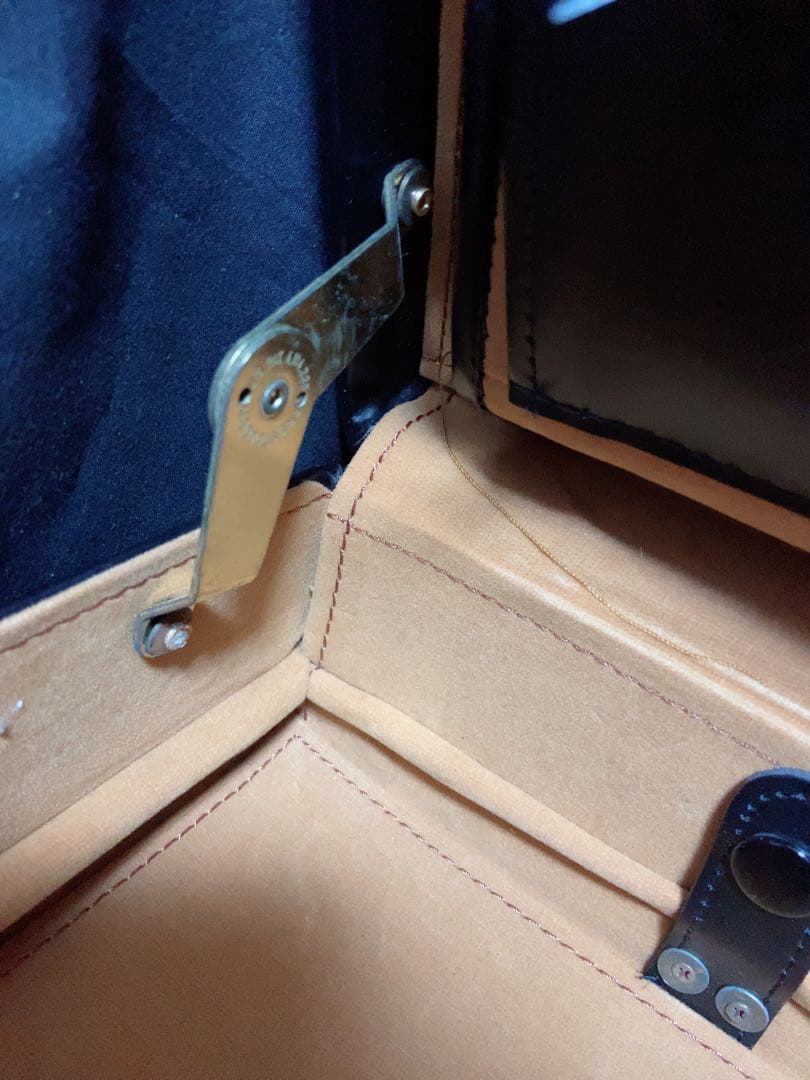 アミエット　レザー　アタッシュケース