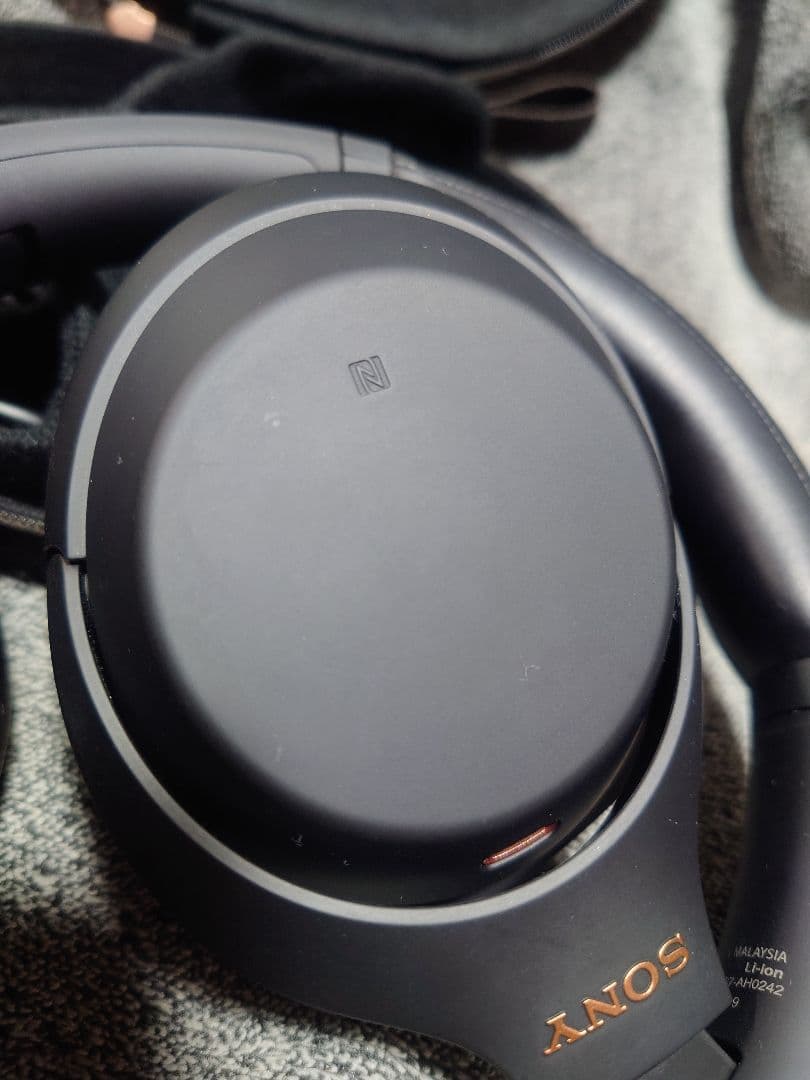 ソニー(SONY)ワイヤレスノイズキャンセリングヘッドホン WH-1000XM4