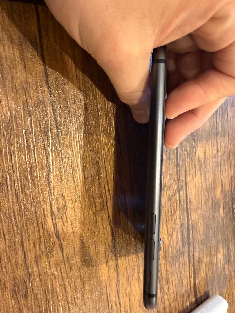 simフリーApple iPhone 8 ブラック 本体　初期化済み