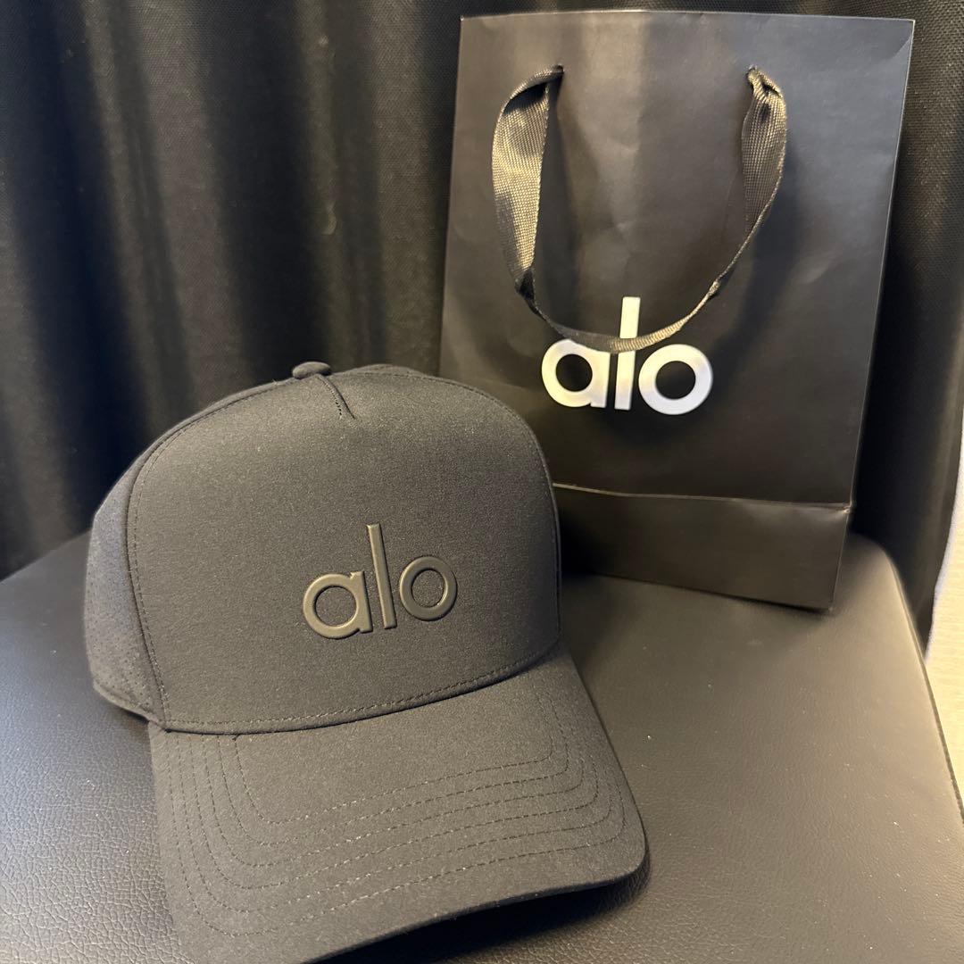 ど*。様 新品未使用 ALO Yoga Off-Dutyキャップ　black ワ