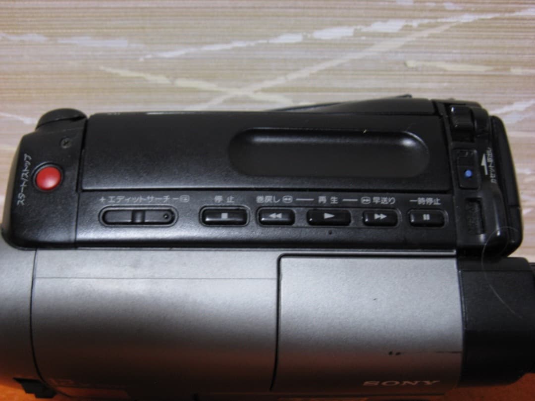 動作OK❗️☆SONYの液晶8ミリビデオカメラ・CCD-TRV11