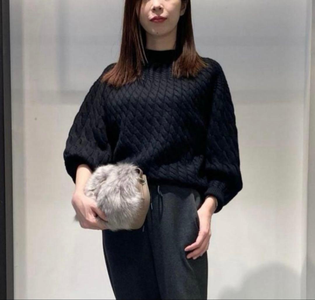 セオリー ケーブル編 カシミヤ混 ボトルネックプルオーバーニット ブラック