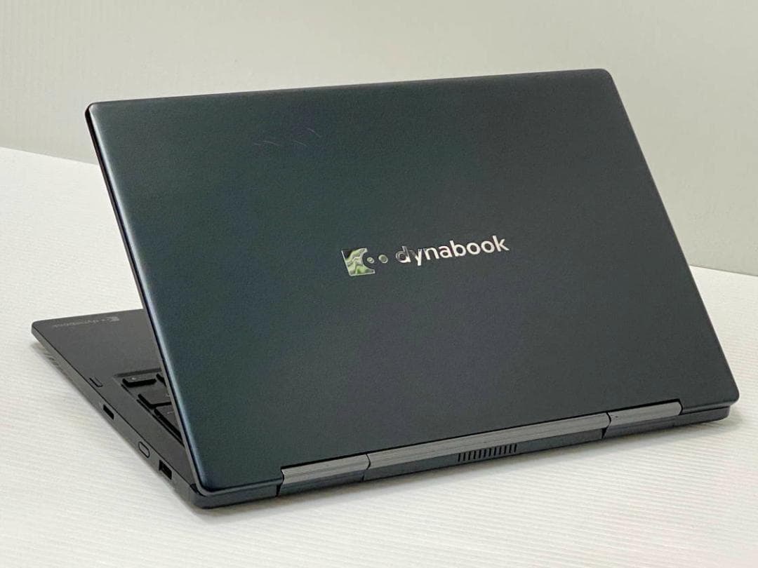 第11世代i5 dynabook V83/HS 16G 13.3タッチパネル