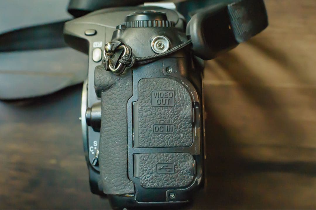 ジャンク商品。FUJIFILM S5 Pro デジタル一眼レフカメラ