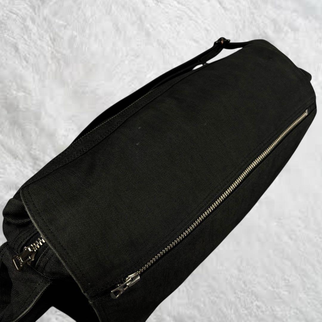 whitewhite0831スモーキー　メッセンジャーバッグ　ブラック