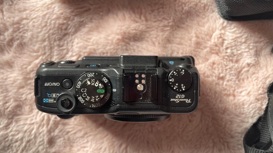 Canon G12 コンパクトデジタルカメラ 本体と付属品