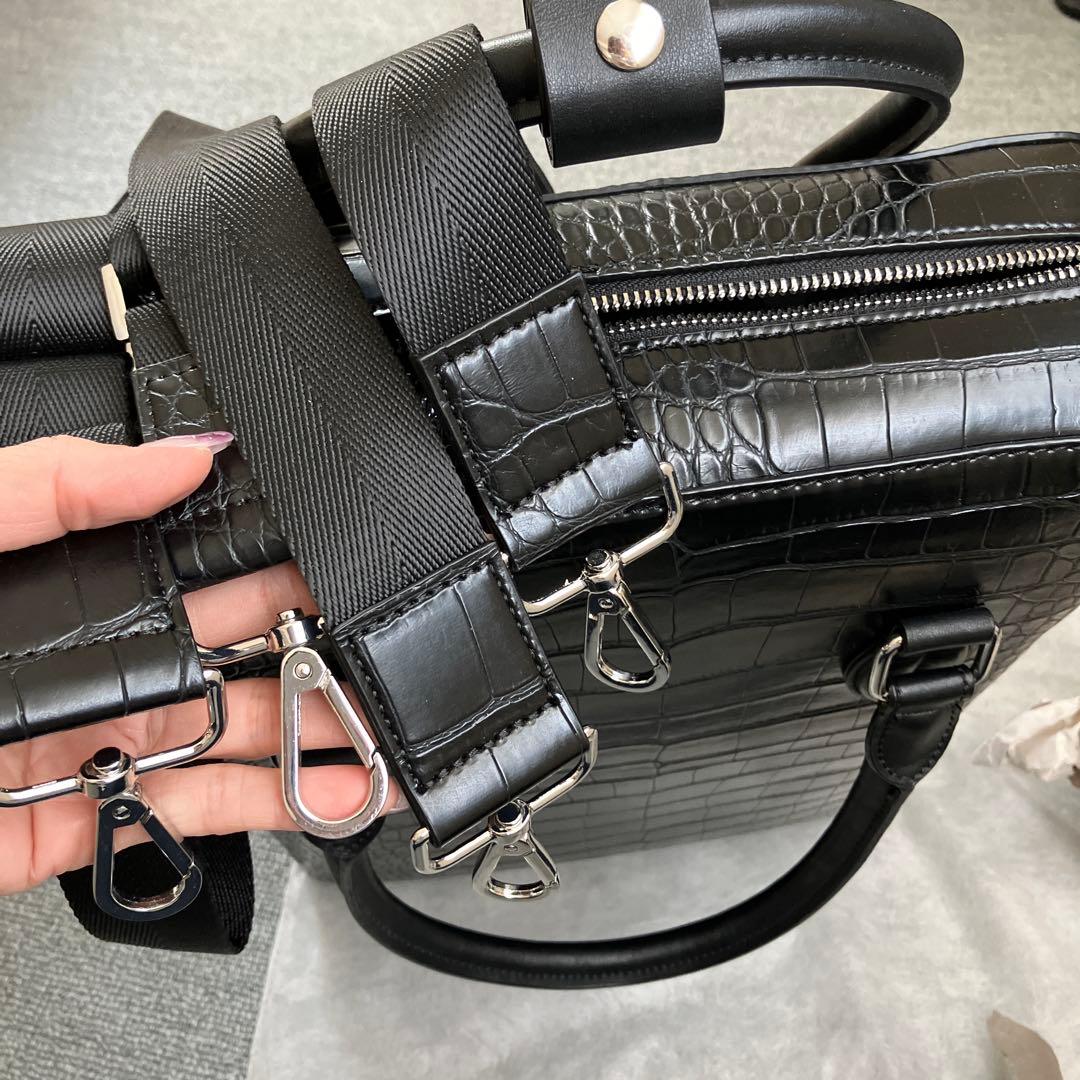【美品】クロコ型押し 縦型ビジネスバッグ ブラック　プレゼント