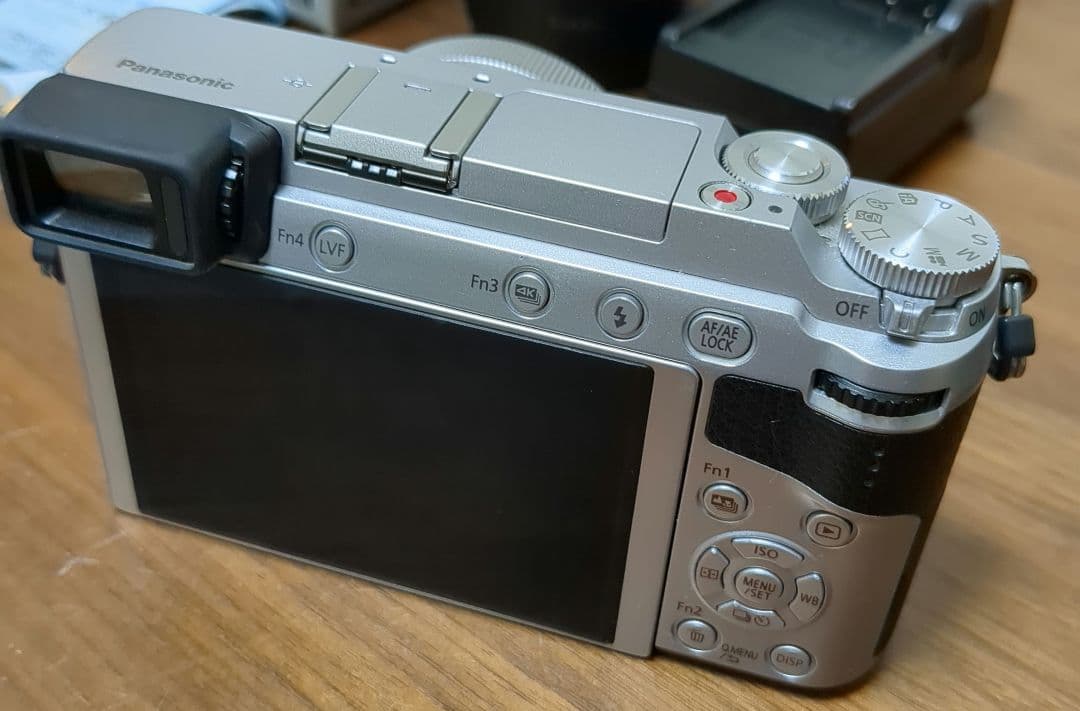 Panasonic DMC-GX7MK2 ミラーレス一眼