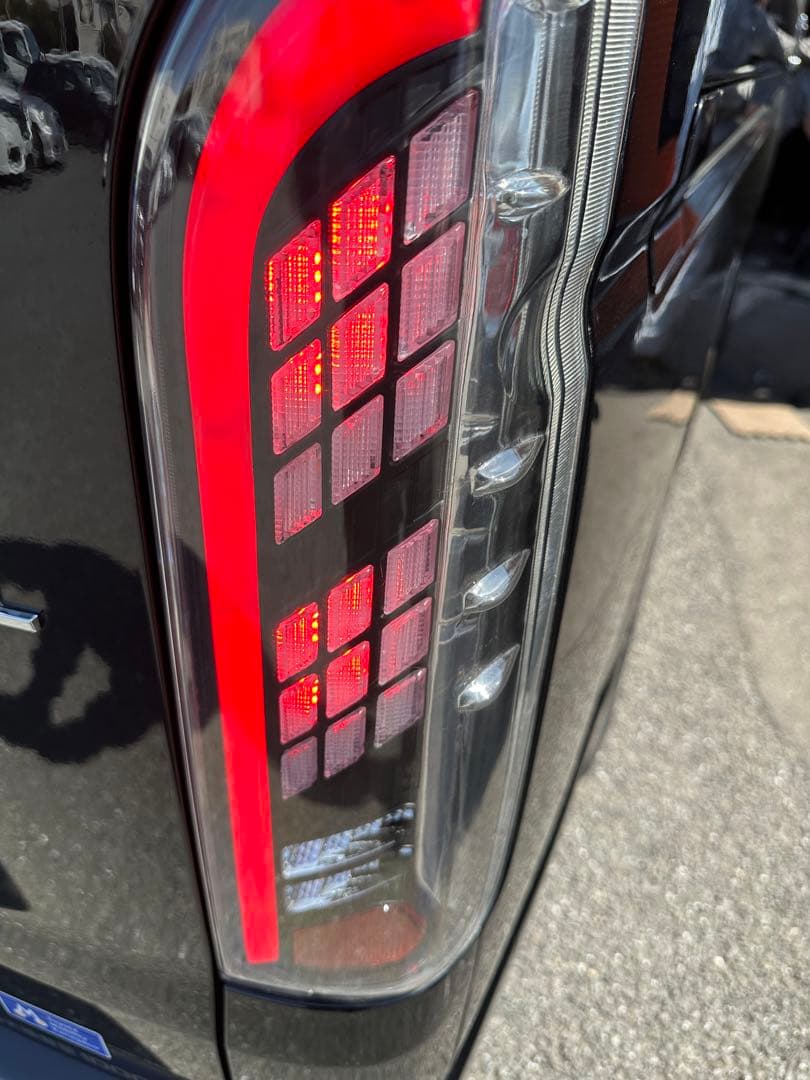 ハイエースLEDテールレンズ