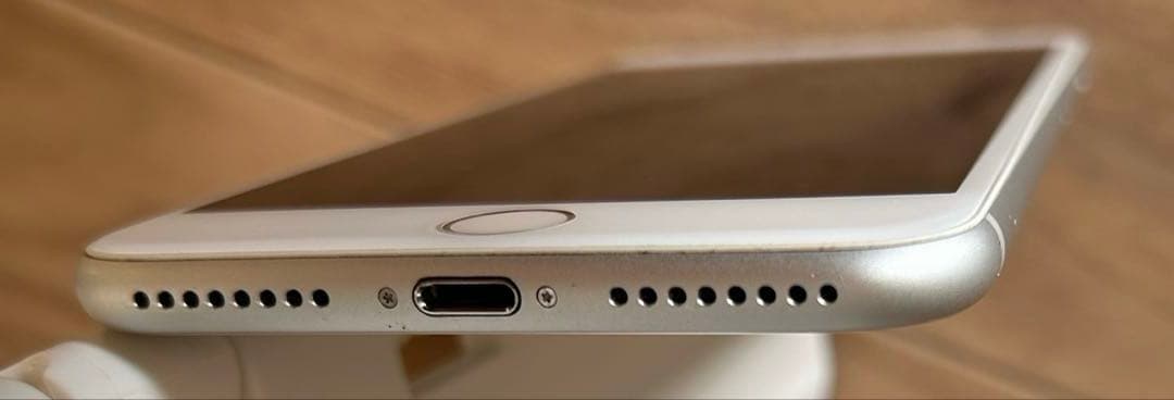 Apple iPhone 8 Plus シルバー本体