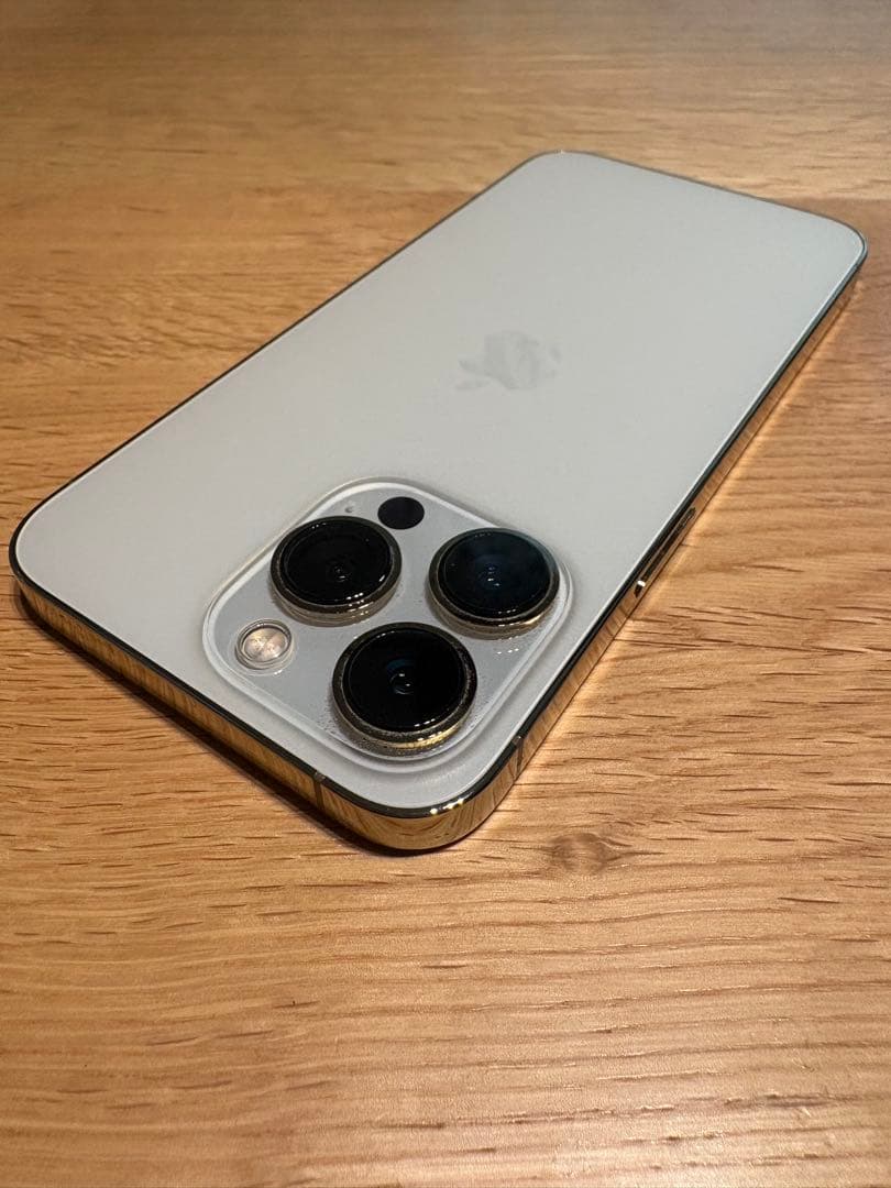 【割れ無し】iPhone13 Pro 256GB ゴールド SIMフリー　82%