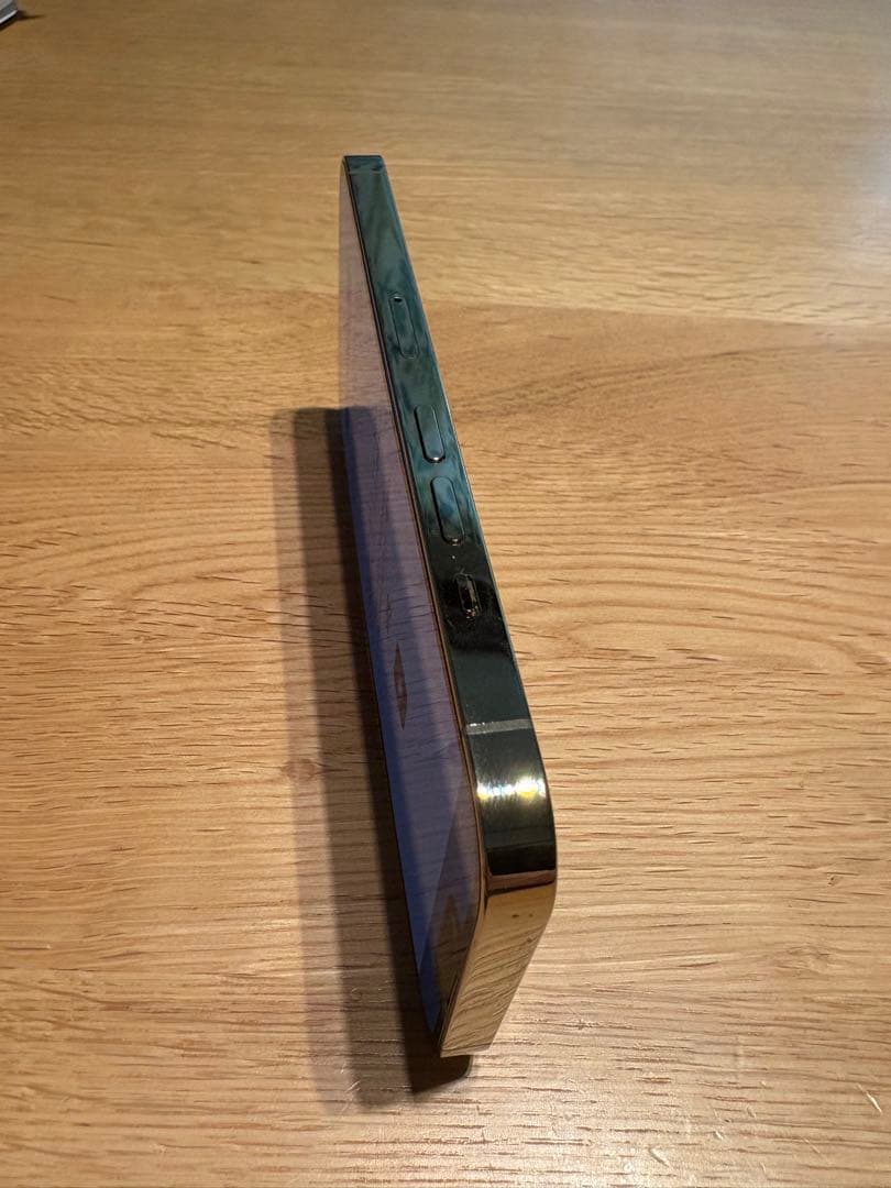 【割れ無し】iPhone13 Pro 256GB ゴールド SIMフリー　82%