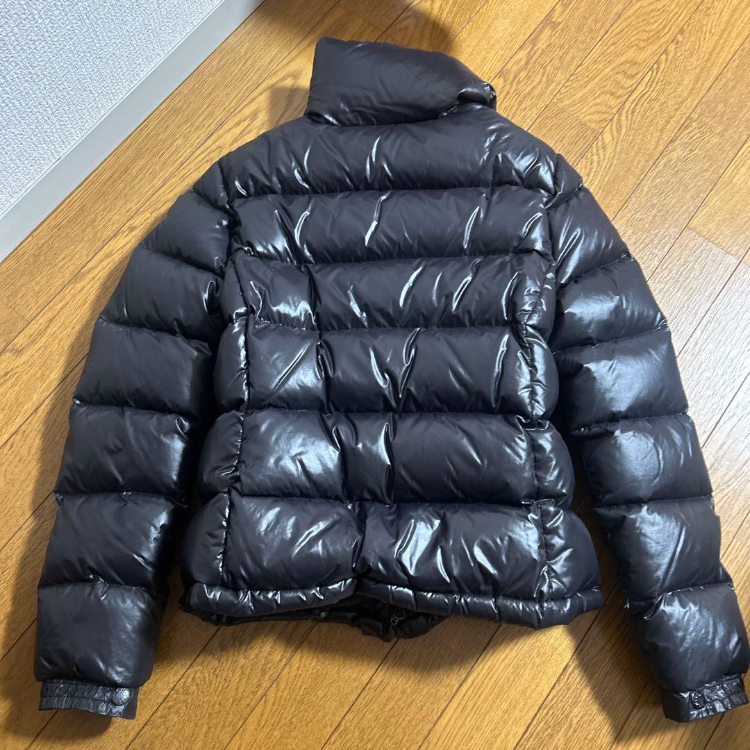 ショート丈 ブラック ダウンジャケット