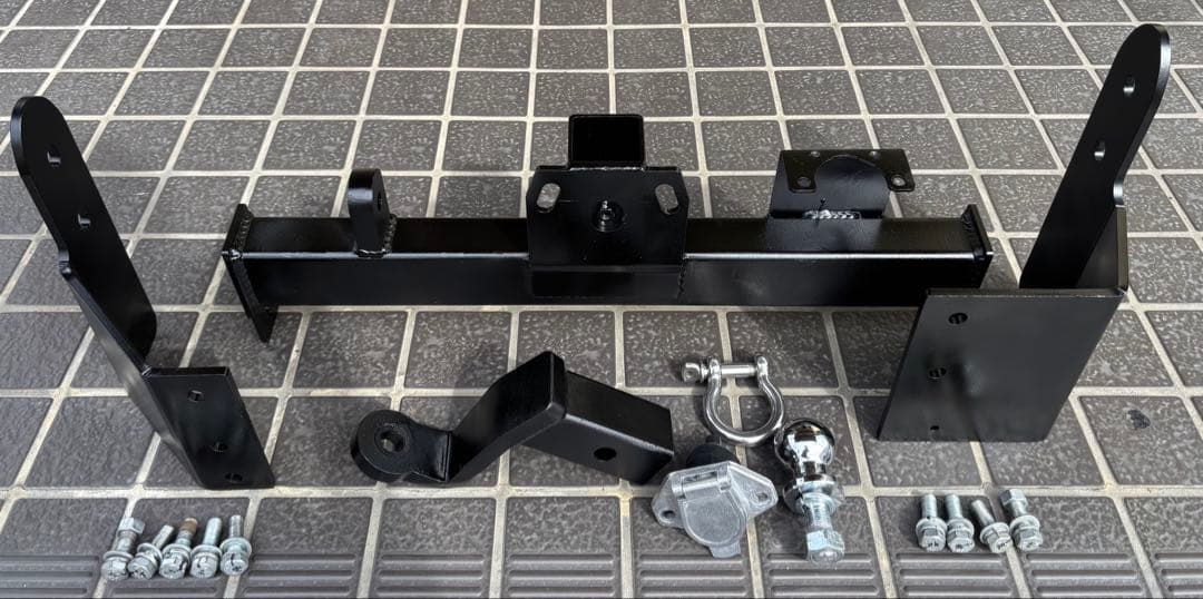 【美品】30系 プリウス シャックル付き ヒッチメンバー 750kg